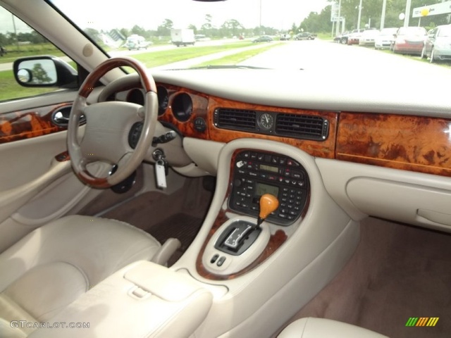 Jaguar xj8 2002