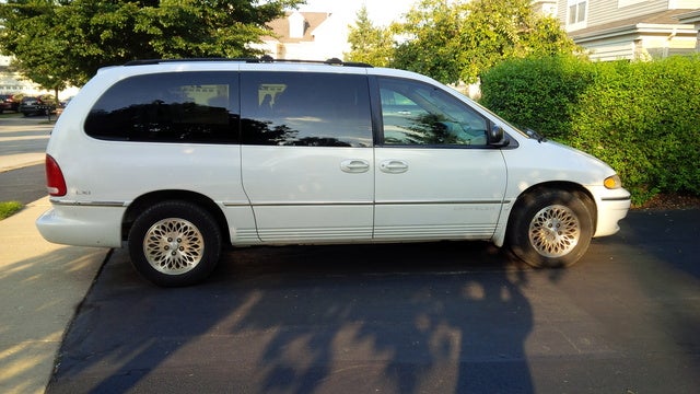 1997 Chrysler Town & Country Pictures CarGurus