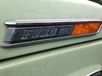 F-100 F-100