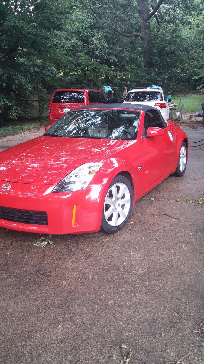 2005 nissan 350z roadster seats