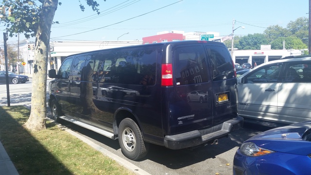 gmc savana 15 passenger van