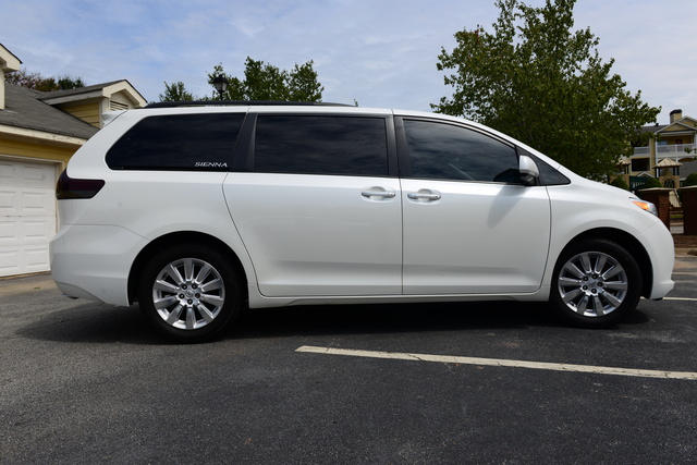 2011 Toyota Sienna - Pictures - Cargurus