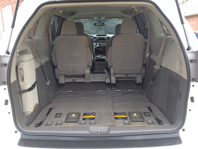 2013 Toyota Sienna - Pictures - CarGurus