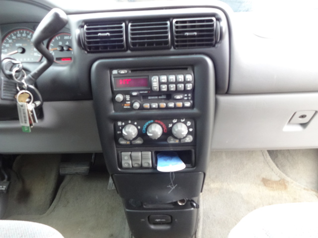 2001 Pontiac Montana - Interior Pictures - CarGurus