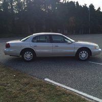 1999 Lincoln Continental Overview