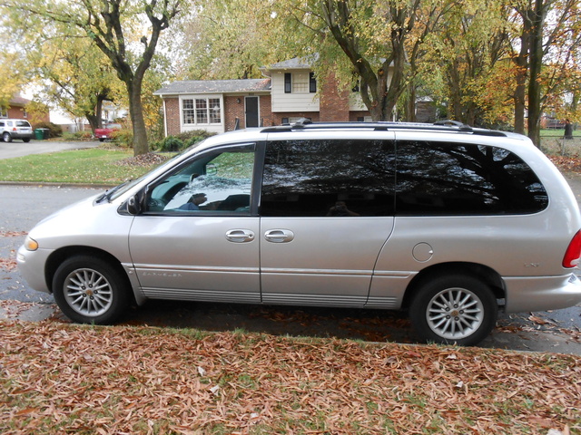 2000 chrysler town  country  pictures  cargurus