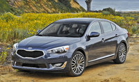 2016 Kia Cadenza Overview