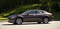 2016 INFINITI Q70 Hybrid Overview