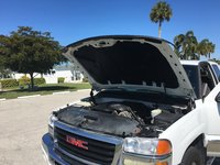 2005 GMC Sierra 1500HD Overview 2005 GMC Sierra 1500HD Overview