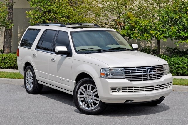 Машина Lincoln Navigator 2007