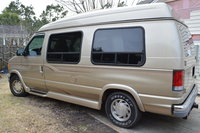 2001 Ford E-Series Wagon Overview 2001 Ford E-Series Wagon Overview