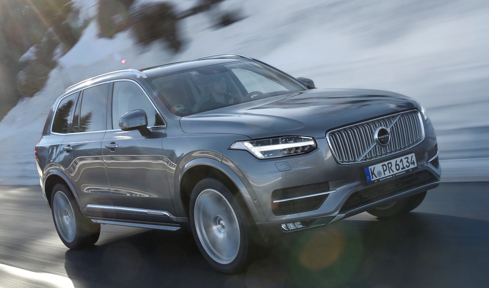 2017_volvo_xc90-pic-3832236551156187560-1600x1200.jpeg