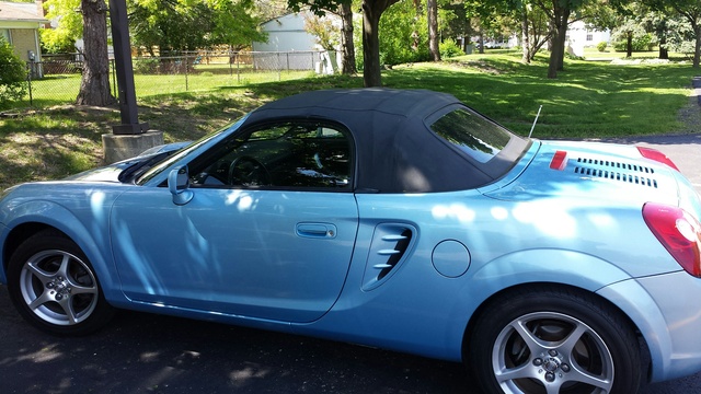 2005 toyota mr2 spyder