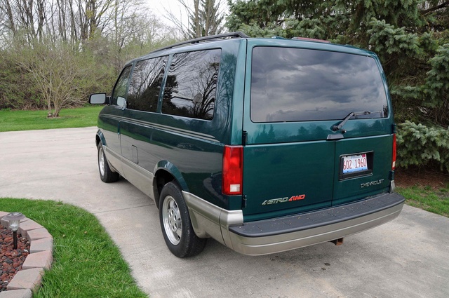 2003 Chevrolet Astro - Overview - Review - CarGurus