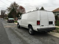 2004 Ford E-350 Overview 2004 Ford E-350 Overview