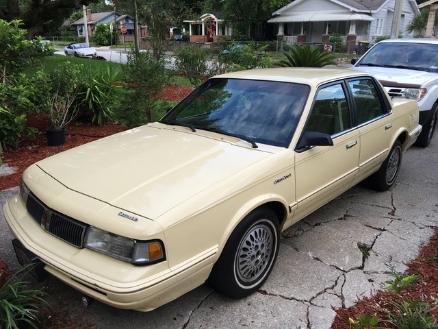 1993-Oldsmobile-Cutlass-Ciera---Pictures---CarGurus