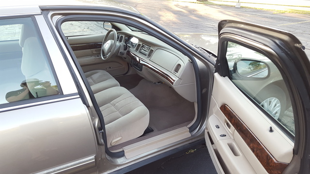 2004 Mercury Grand Marquis - Pictures - CarGurus