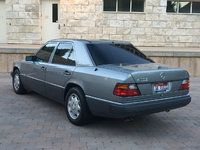 1992 Mercedes-Benz 400-Class Overview 1992 Mercedes-Benz 400-Class Overview