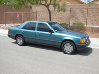1986 Mercedes-Benz 300-Class Overview 1986 Mercedes-Benz 300-Class Overview