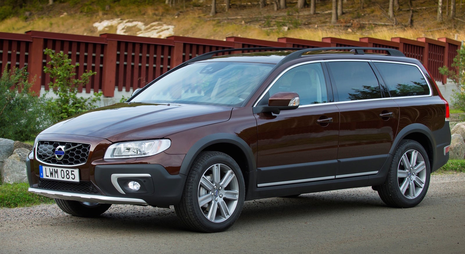 Volvo XC70 Test Drive Review - CarGurus