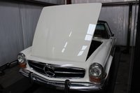 1970 Mercedes-Benz 280 Overview 1970 Mercedes-Benz 280 Overview