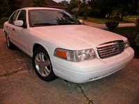 2011 Ford Crown Victoria Overview 2011 Ford Crown Victoria Overview