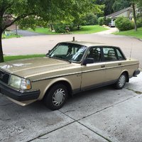 1990 Volvo 240 Overview 1990 Volvo 240 Overview