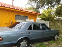 1990 Mercedes-Benz 420-Class Overview 1990 Mercedes-Benz 420-Class Overview