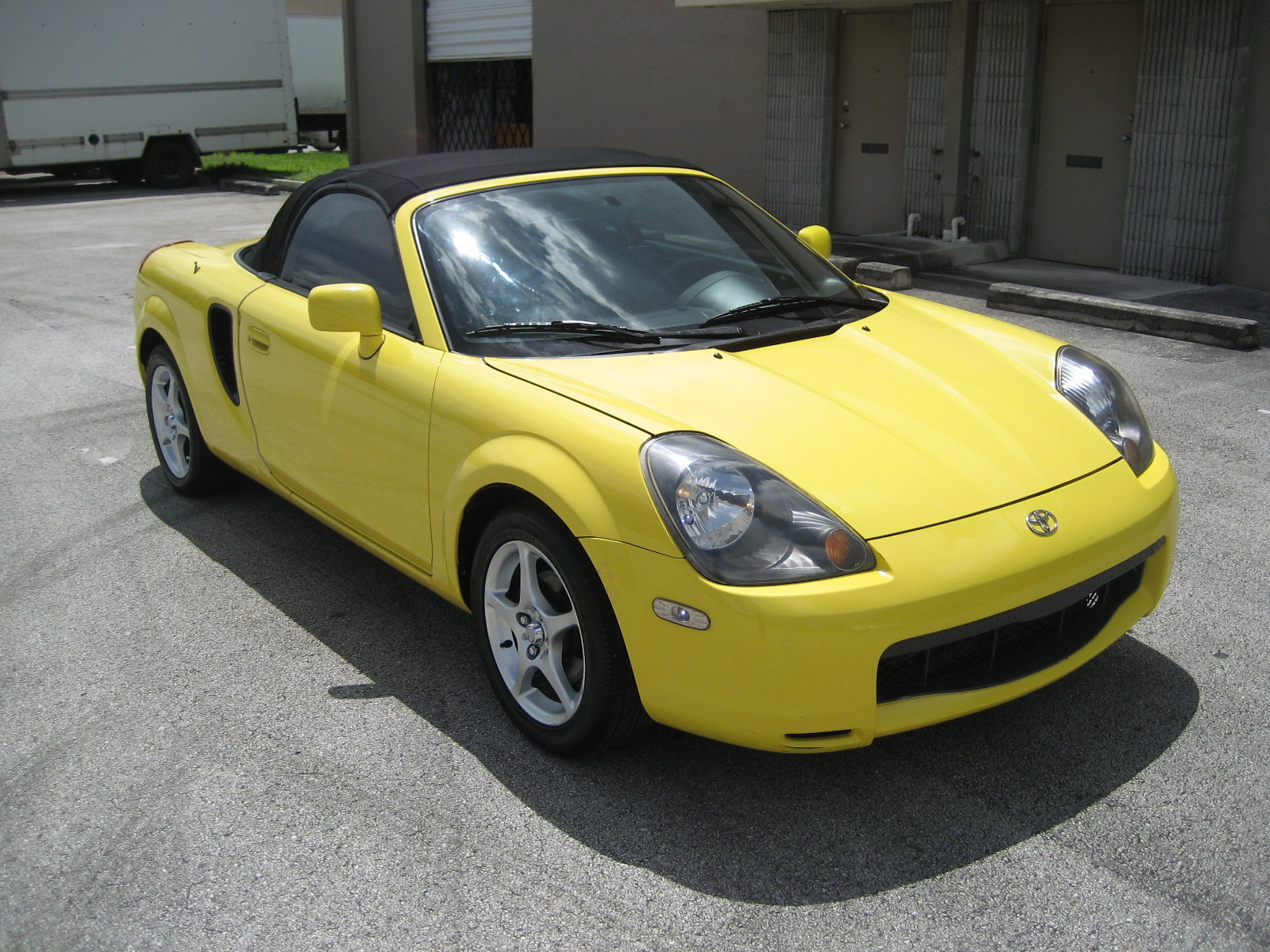 2001 toyota mr2 spyder hardtop