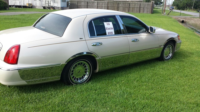 Lincoln town car 2002