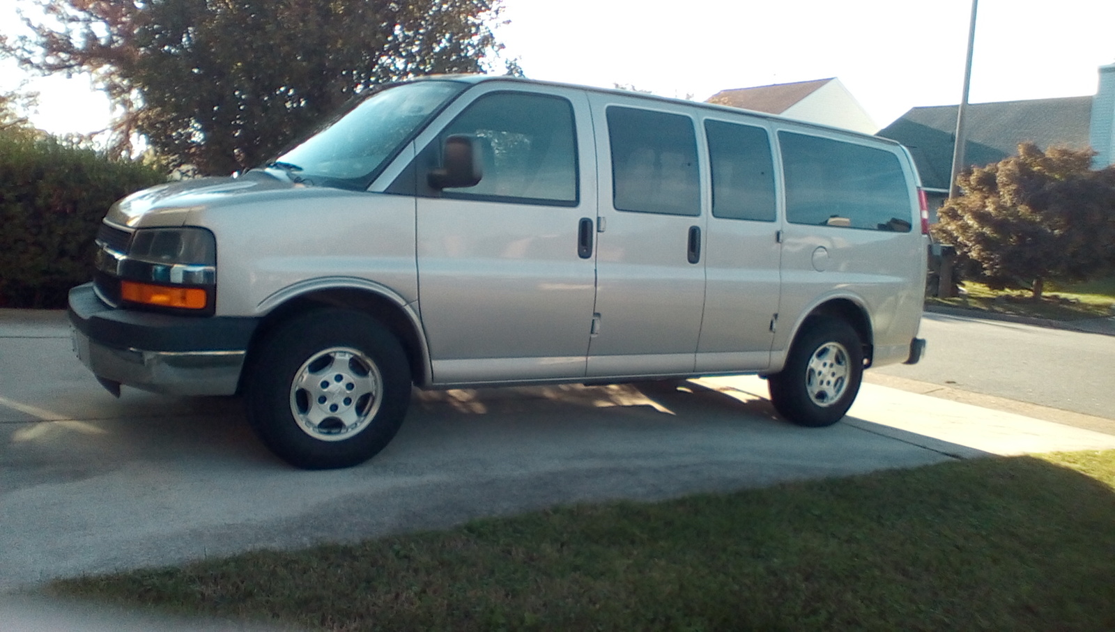 2005 Chevrolet Express Overview Cargurus