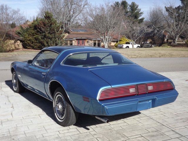 Pontiac Firebird Esprit