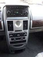 2010 Chrysler Town & Country - Interior Pictures - CarGurus