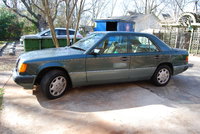 1992 Mercedes-Benz 400-Class Overview 1992 Mercedes-Benz 400-Class Overview