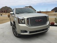 2017 GMC Yukon XL Overview 2017 GMC Yukon XL Overview
