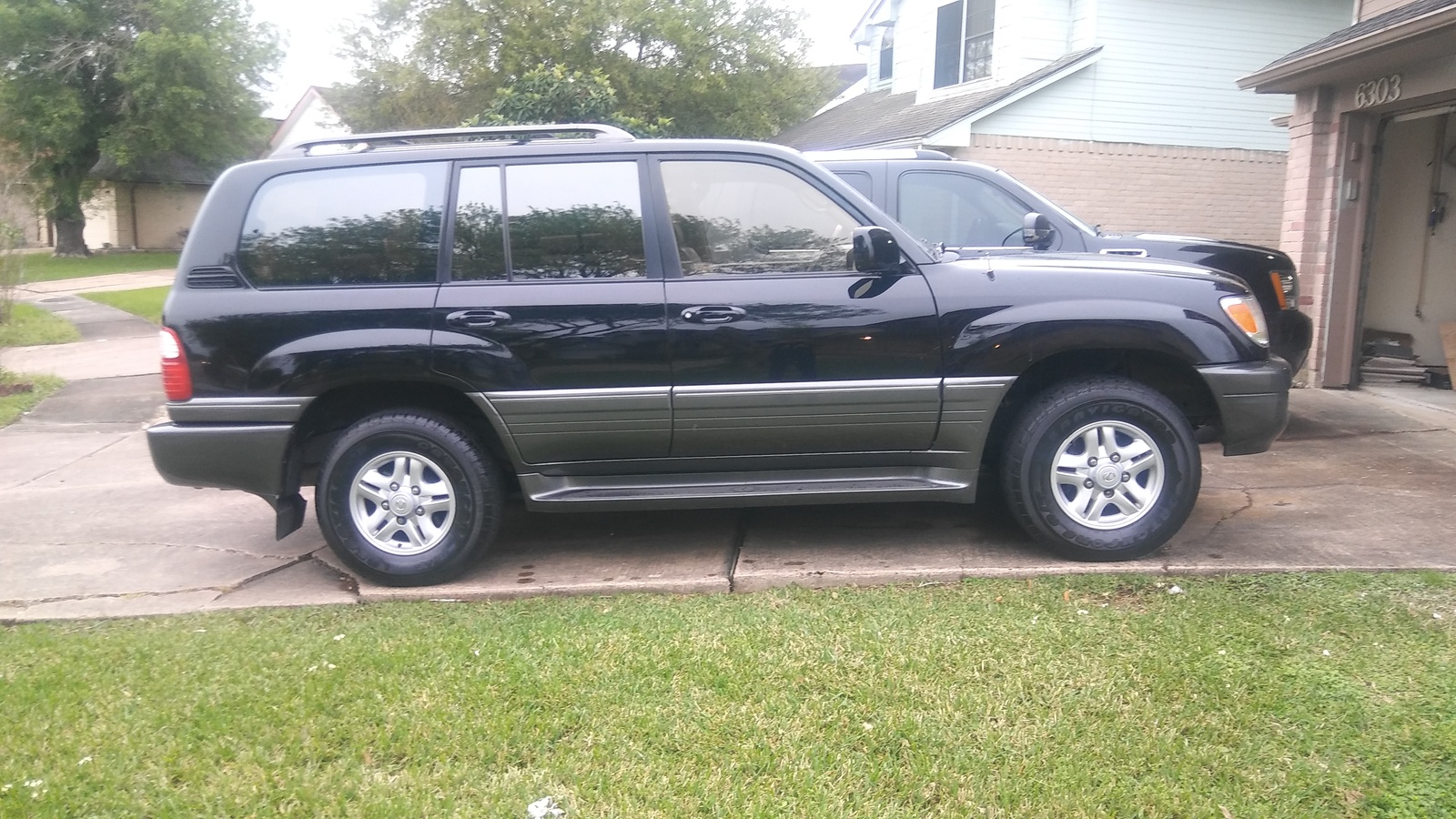 Lexus lx 2000