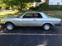 1985 Mercedes-Benz 300-Class Overview 1985 Mercedes-Benz 300-Class Overview