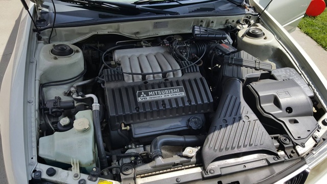 2002 Mitsubishi Diamante - Pictures