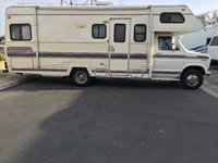 1990 Ford E-350 Overview 1990 Ford E-350 Overview