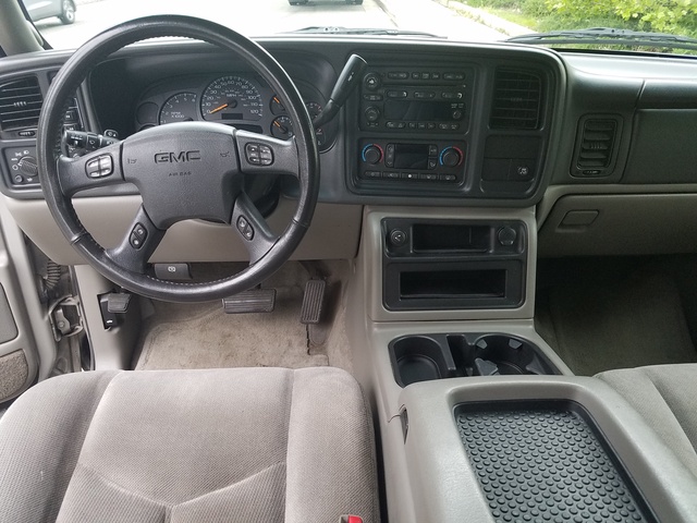 2005 GMC Yukon - Interior Pictures - CarGurus