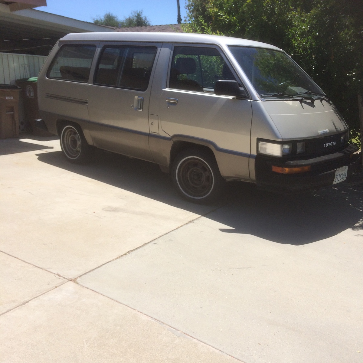 87 toyota shop van