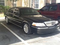 2007 Lincoln Town Car Overview 2007 Lincoln Town Car Overview