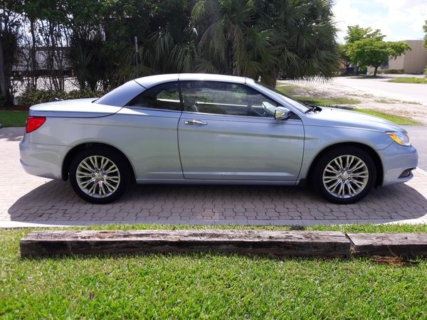 Pictures Of 2013 Chrysler 200 2013 chrysler 200 pictures cargurus Pictures Of 2013 Chrysler 200 2013 chrysler 200 pictures cargurus