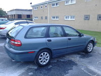 2002 Volvo V40 Overview 2002 Volvo V40 Overview