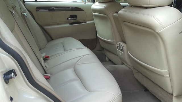 2000 Lincoln Town Car - Interior Pictures - CarGurus