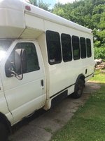 2002 Ford E-350 Overview 2002 Ford E-350 Overview