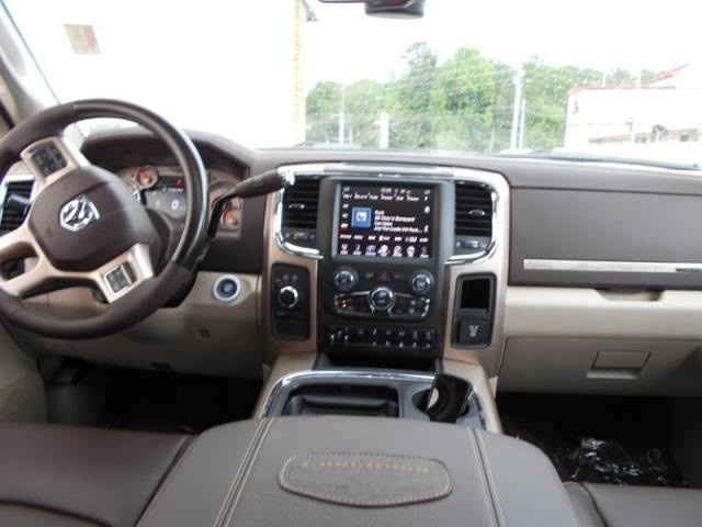 2017 Ram Laramie Interior | www.indiepedia.org