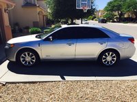 https://static.cargurus.com/images/site/2017/08/19/19/23/2011_lincoln_mkz_hybrid-pic-4216964647609495871-200x200.jpeg