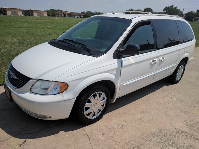 2004 chrysler town and country limited