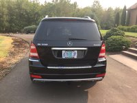 2010 Mercedes-Benz GL-Class Overview 2010 Mercedes-Benz GL-Class Overview
